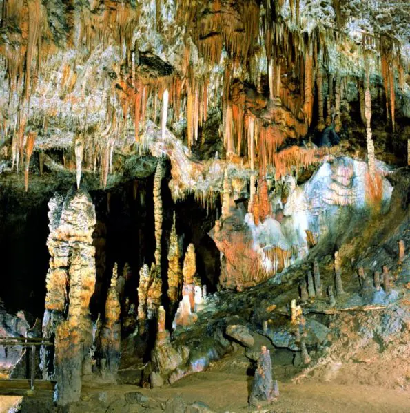 Aggteleki cseppkőbarlang (Fotó: ANPI archívuma)